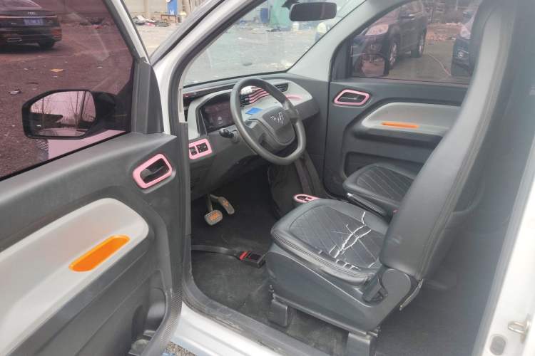 Used Wuling Hongguang MINIEV 2020 Enjoyment Model Lithium Iron Phosphate Driver Seat