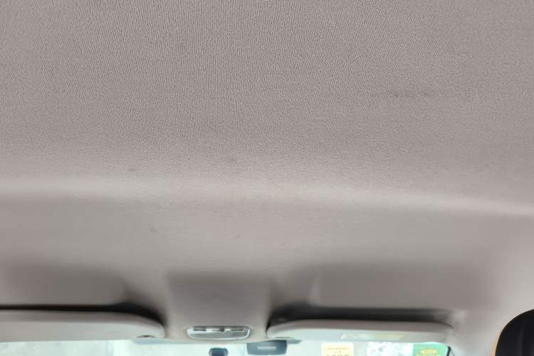 Used Peugeot 301 2014 1.6L Automatic Comfort Edition Headliner