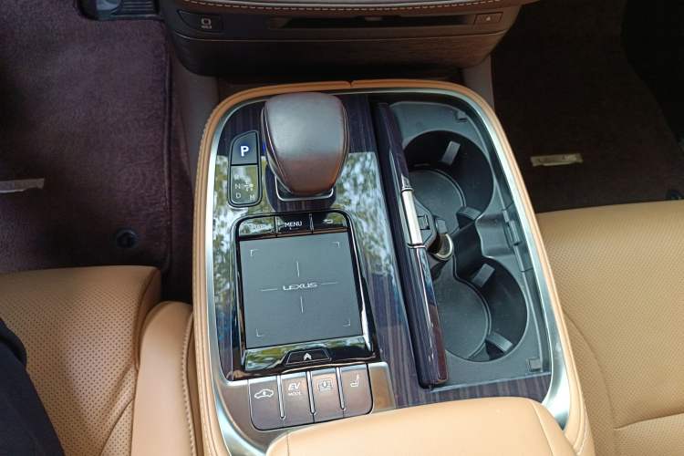 Used Lexus LS 2020 500h Excellence Edition China VI standard
