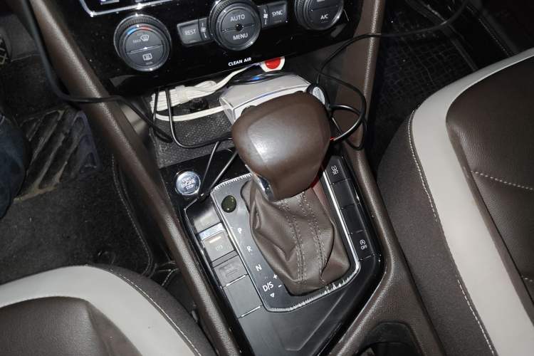 Used Volkswagen Tiguan L 2017 330TSI Automatic Two-Wheel Drive Luxury Edition