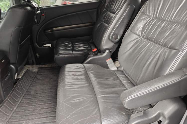 Used Honda Elysion 2012 2.4L VTi-S Prestige Edition Left Rear Seat