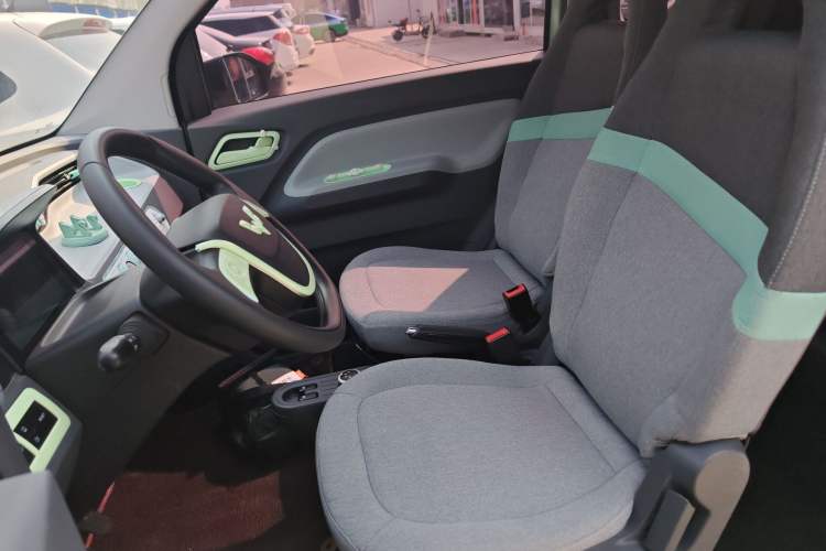 Used Wuling Hongguang MINIEV 2022 Macaron Premium Model – Lithium Iron Phosphate Left Front Seat
