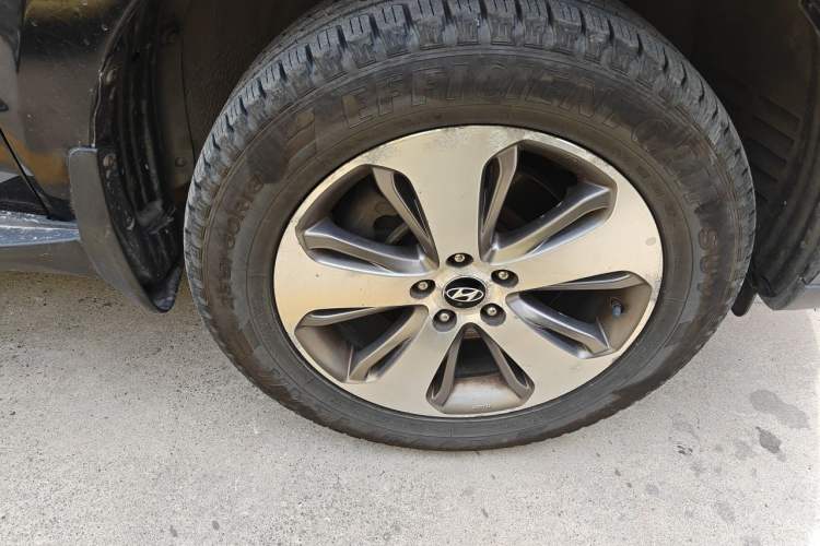 Used Hyundai Santa Fe Classic 2012 2.4 Luxury Edition 7-Seater Four-Wheel Drive
