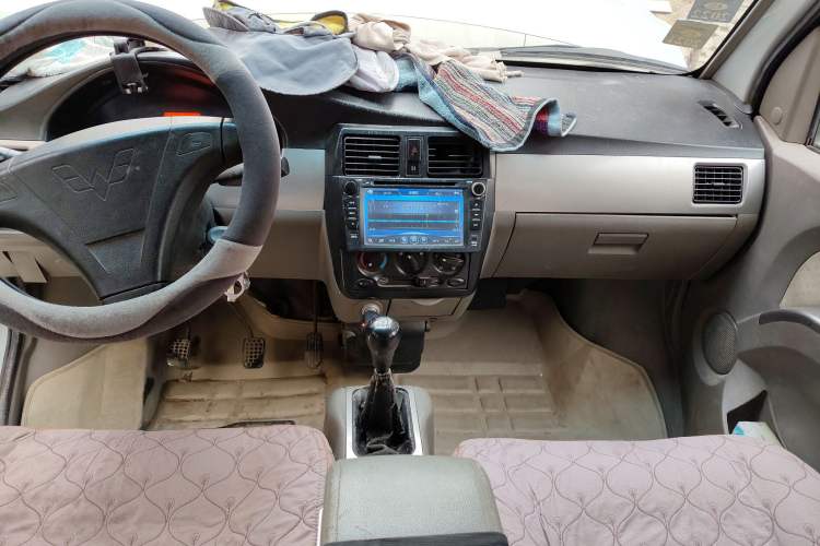 Used Wuling Rongguang 2011 1.2L Base Version