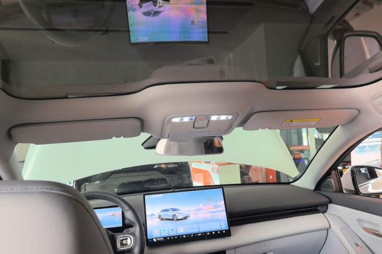 Used Baojun Enjoy 2025 All-Electric 600km Luxury Edition
