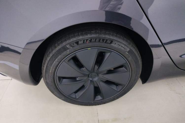 Used Tesla Model 3 2023 Long-Range All-Wheel-Drive Version