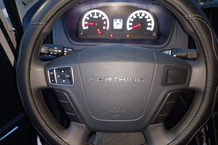 Used FORTHING Lingzhi PLUS 2024 1.5T Manual Luxury 9-Seater
