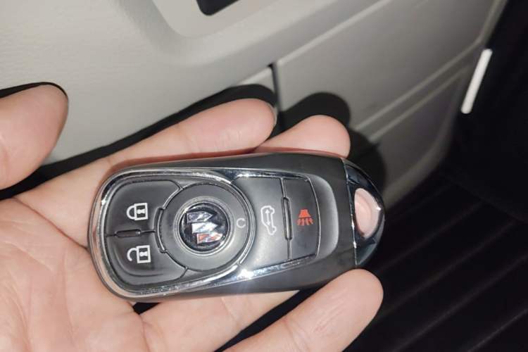 Used Buick GL8 2021 Land Cruiser Executive Class 652T Luxury Model
