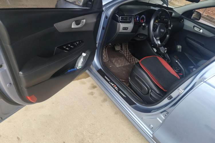 Used Kia Forte 2018 1.6L Automatic Value-Connect Edition with Intelligent Connectivity