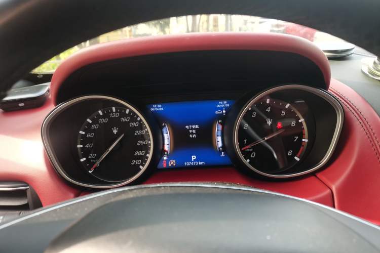 Used Maserati Levante 2016 3.0T Standard Edition Instrument Cluster