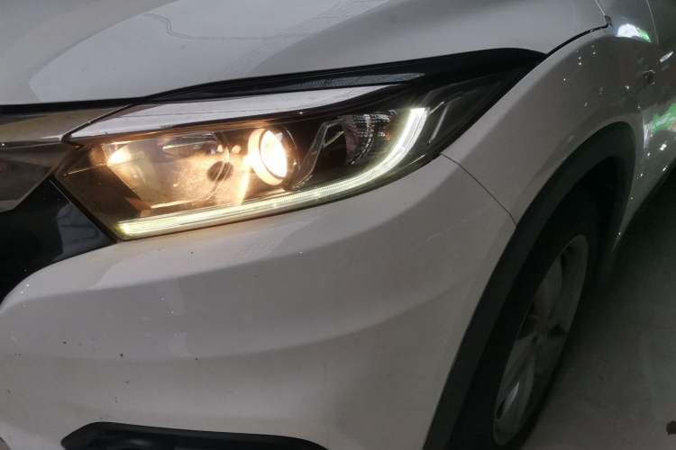Used Honda Vezel 2020 220 TURBO CVT Elite Edition Left Front Headlight