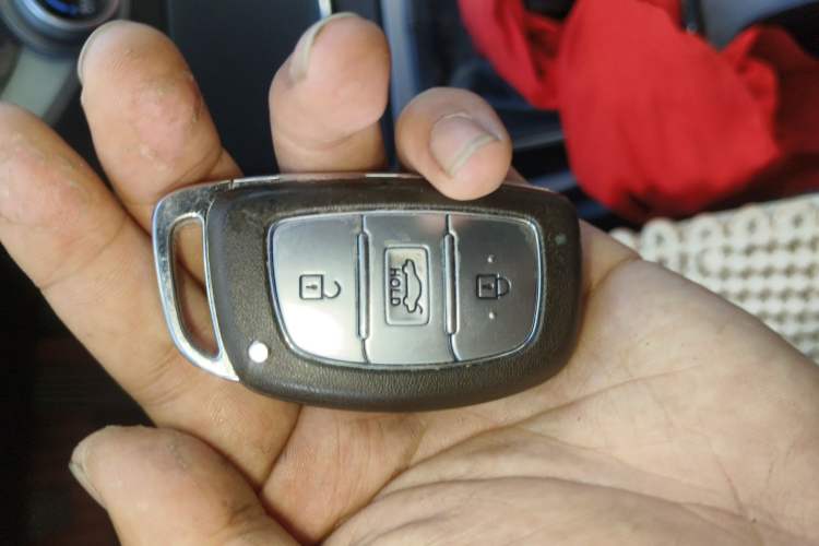 Used Hyundai Elantra (5th Generation / Langdong) 2015 1.6L Manual Leading Model