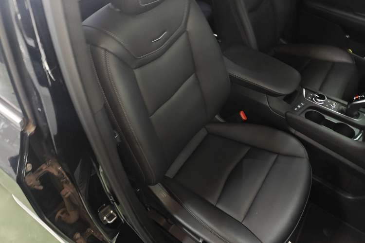 Used Cadillac XT6 2020 28T Six-Seater Fashion Edition