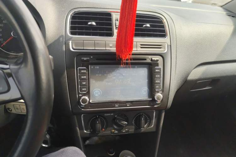 Used Volkswagen Polo 2016 1.6L Automatic Comfort Model