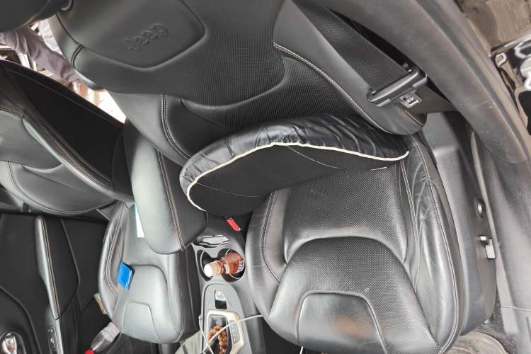 Used Jeep Cherokee 2017 2.4L Superior Edition
