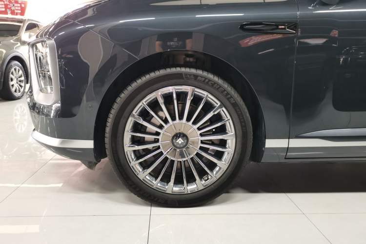 Used Hyptec HL 2025 700 Ultra Six-Seater All-Wheel-Drive LiDAR Version