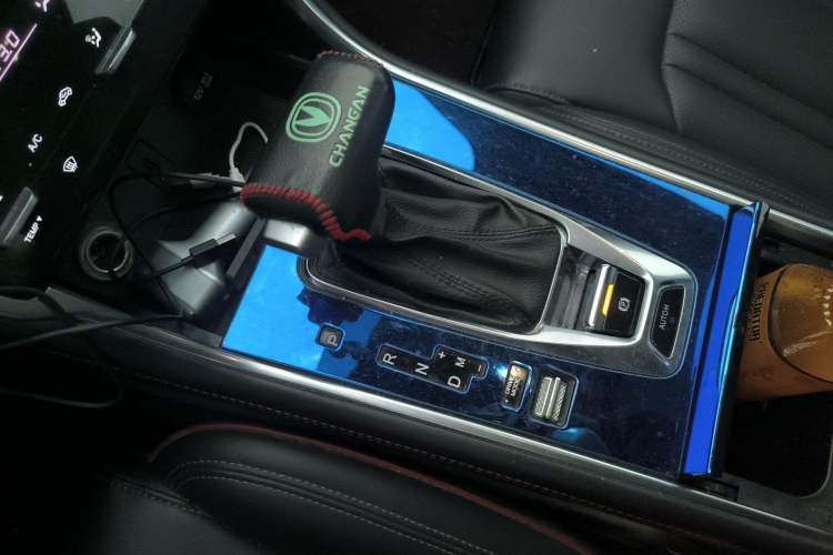 Used CHANGAN CS75 2018 280T Automatic Smart Edition China V-standard Gear Lever