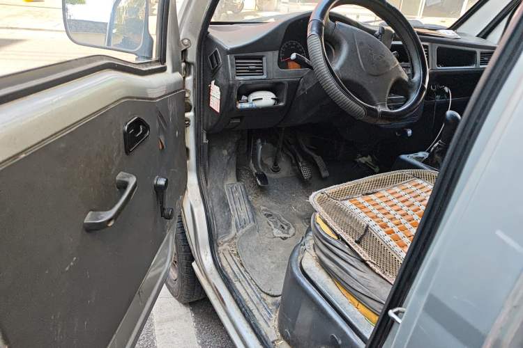 Used Wuling Zhiguang 2015 1.2L Practical LS-I Model