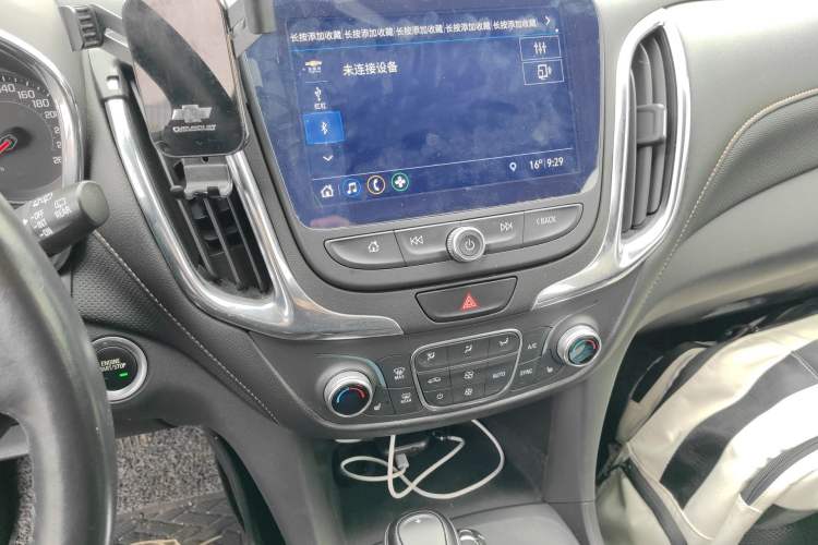 Used Chevrolet Equinox 2019 535T Automatic YuJie Edition China V Standard Audio And AC Panel