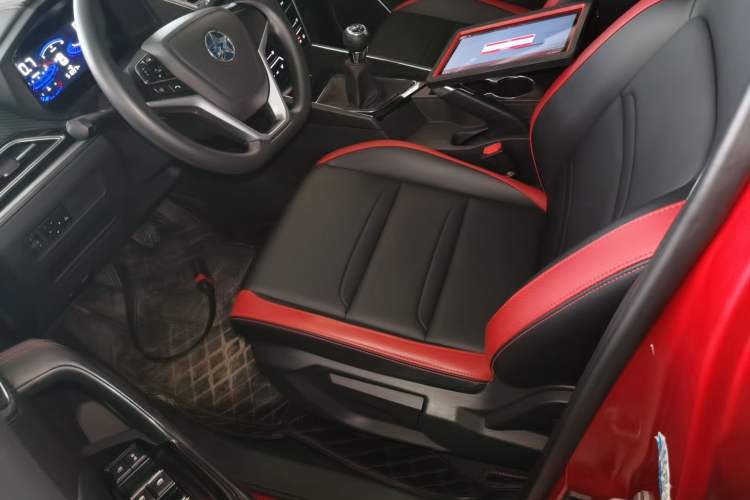 Used Venucia T60 2018 1.6L Manual ZhiShang Edition China V Standard
