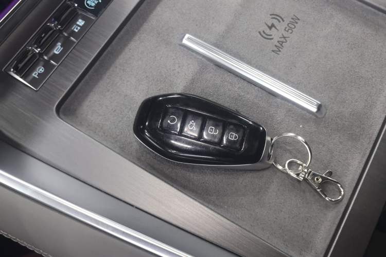 Used Denza N9 2025 Prestige Version