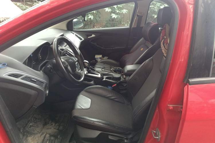 Used Ford Focus 2012 Hatchback 1.6L Automatic Fashion Edition
