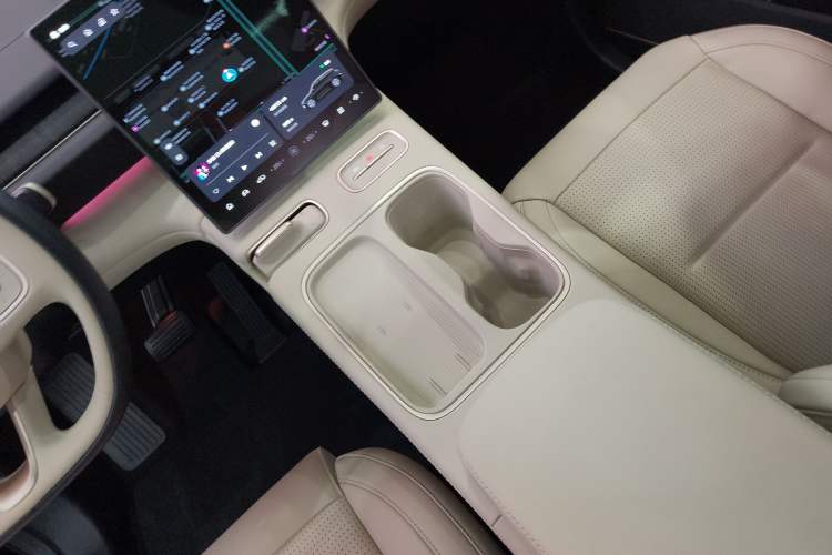 Used Nio ES6 2023 75 kWh Gear Lever