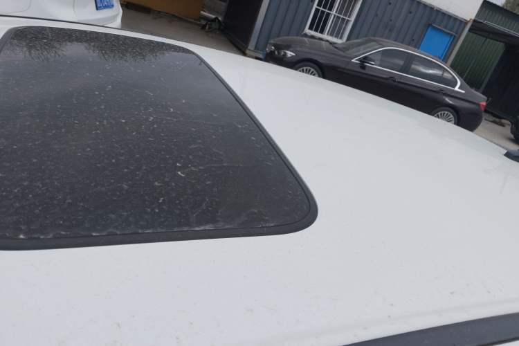 Used Honda Jade 2014 1.8L Automatic Comfort Elite Version 5 Seats Roof