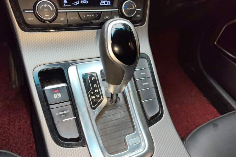 Used Geely Auto Emgrand GS 2016 Elegant Edition 1.8L Automatic LingShang Model Gear Lever