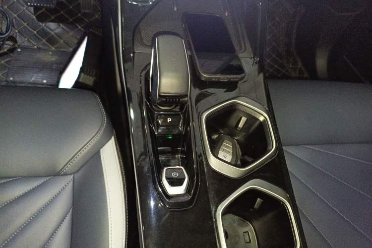 Used Geely Auto FX11 2023 1.5TD DCT Luxury Version
