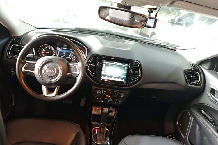 Used Jeep Compass 2017 200T Automatic Prestige Edition
