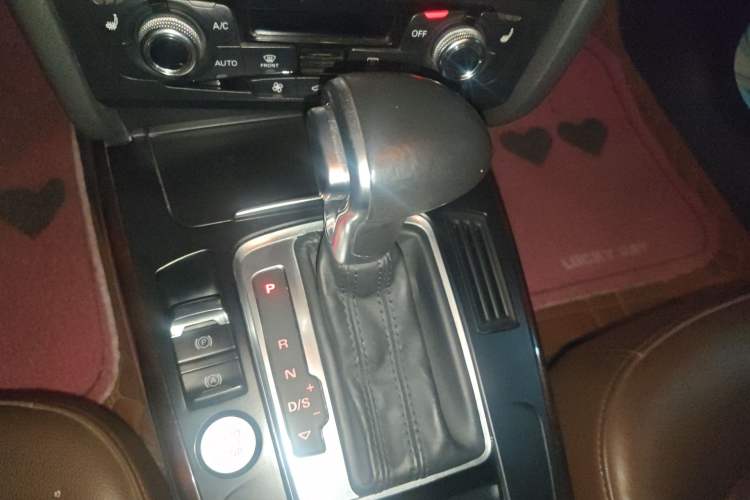 Used Audi A4L 2016 35 TFSI Collection Edition S line Comfort Model Gear Lever