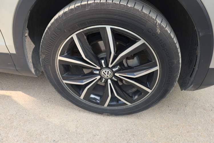 Used Volkswagen Tiguan L 2019 Revised 330TSI Automatic Two-Wheel Drive Smart & Luxury Edition China VI Standard
