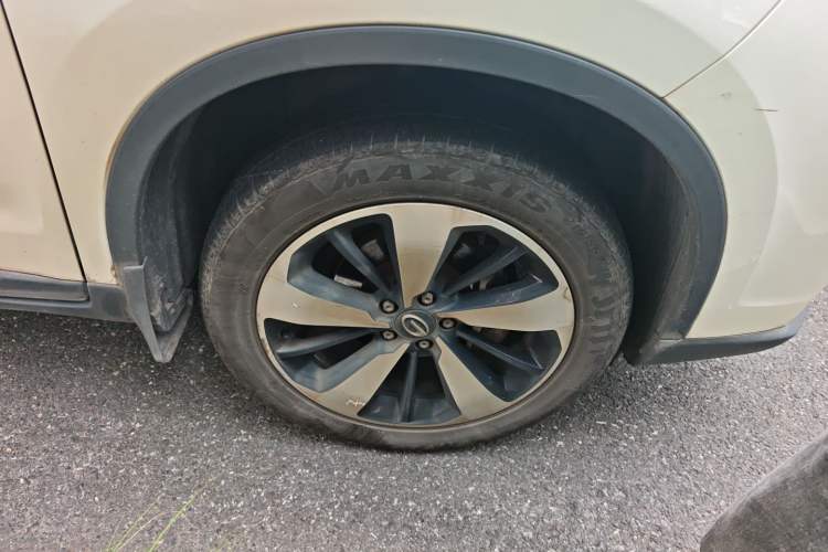 Used GAC Trumpchi GS4 2018 235T Automatic Two-Wheel Drive Luxury Smart Connectivity Version Right Front Wheel Hub