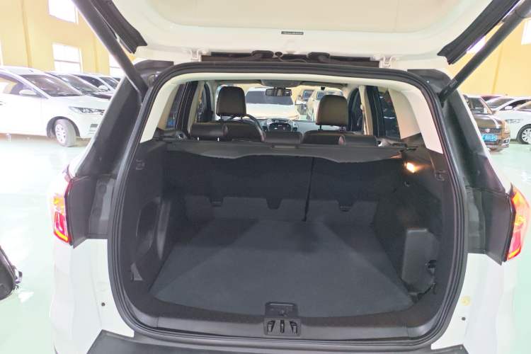 Used Ford Kuga 2017 EcoBoost 180 Two-Wheel-Drive Luxury Wing Edition Trunk