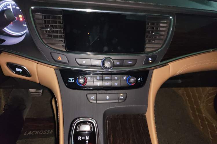 Used Buick LaCrosse 2018 28T Elite Edition
