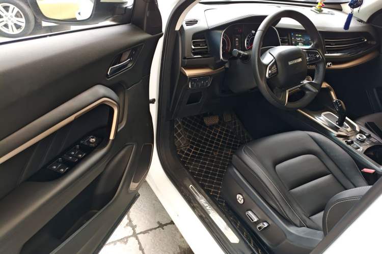 Used Haval H6 2019 1.5 GDIT Automatic Luxury Smart Connect Version China VI Standard Driver Seat