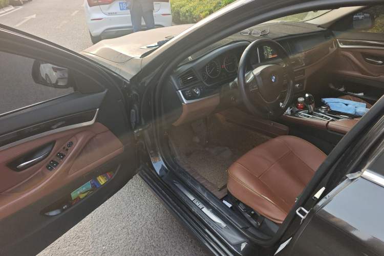 Used BMW 5 Series 2017 520Li Elegant Edition
