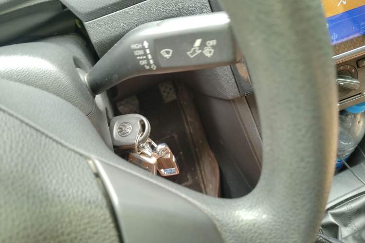 Used Volkswagen Jetta 2013 1.6L Manual Fashion Edition