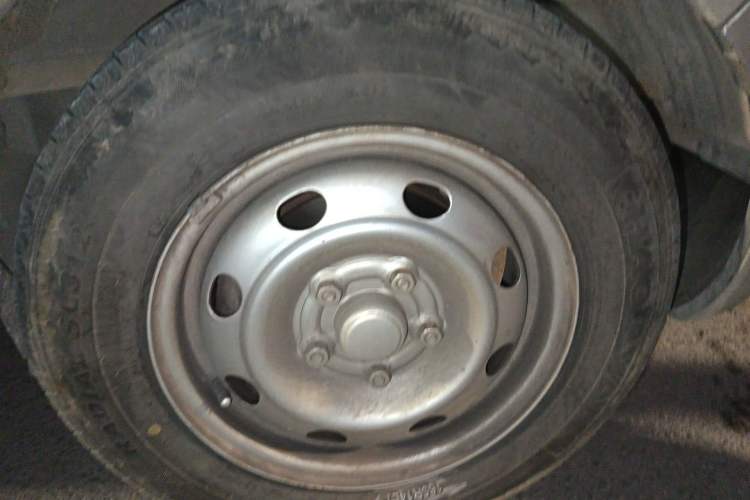 Used BAIC Weiwang 307 2014 1.2L Standard A12 Right Front Wheel Hub