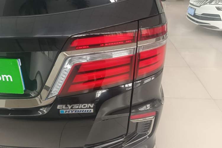 Used Honda Elysion 2019 2.0L Hybrid Supreme Edition Right Rear Taillight