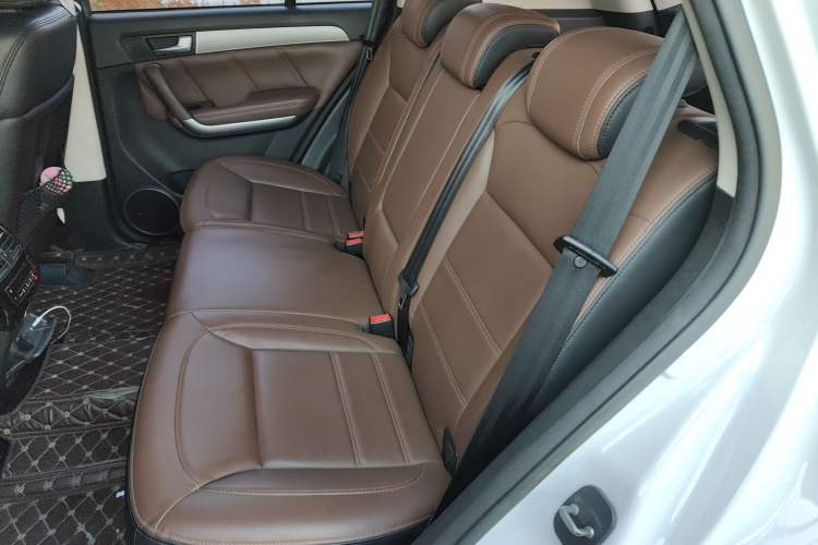 Used Haval H8 2017 2.0T Diesel Two-Wheel Drive Smart Edition