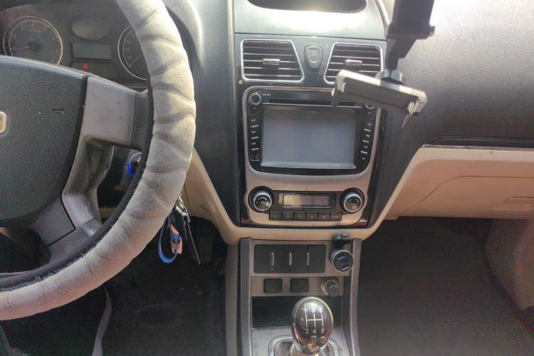 Used Geely Auto Classic Emgrand 2013 Sedan 1.8L Manual Elite Model
