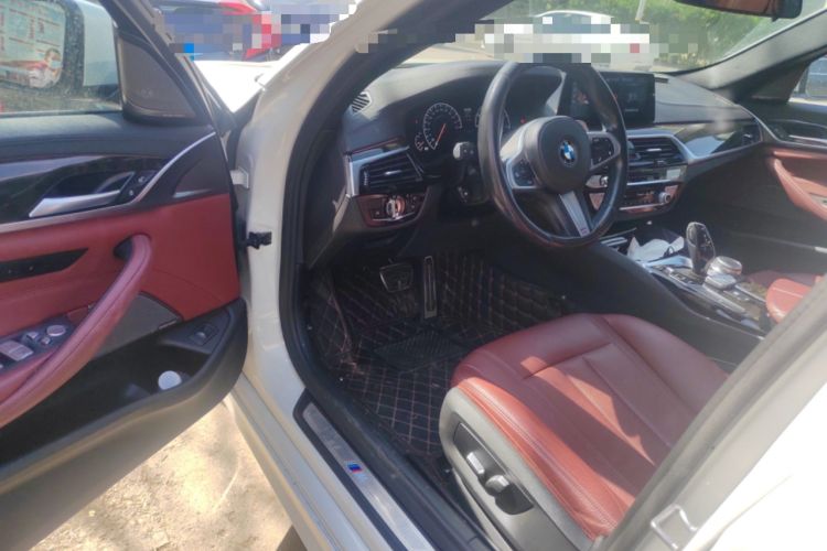 Used BMW 5 Series 2019 Facelifted 530Li Leading Edition M Sport Package Driver Seat