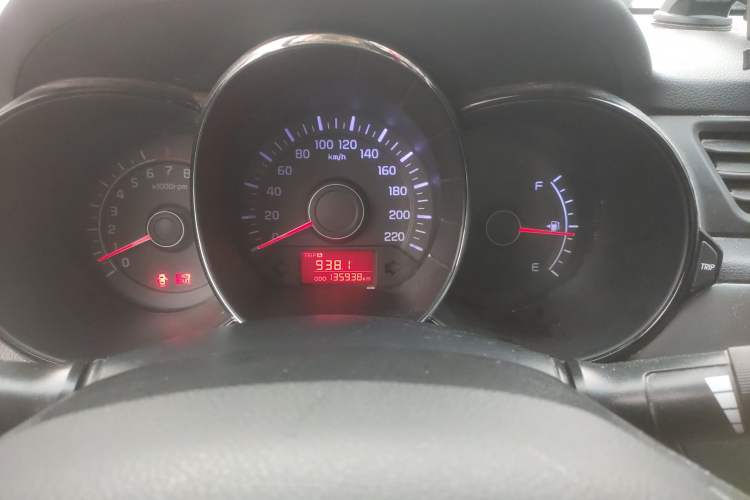 Used Kia K2 2012 Sedan 1.4L MT GLS Commemorative Edition