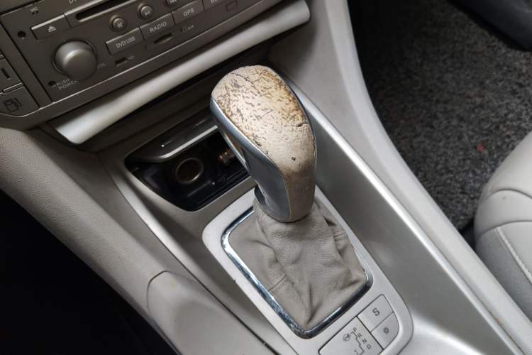 Used Citroen C5 2012 2.0L Automatic Luxury Edition Gear Lever