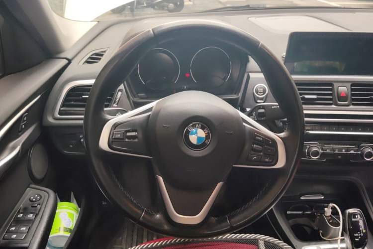 Used BMW 1 Series 2020 120i Fashion Model Steering Wheel