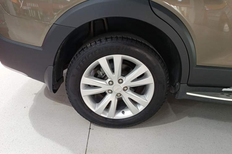 Used Chevrolet Captiva 2015 2.4L 4x4 Flagship Edition 7-Seater