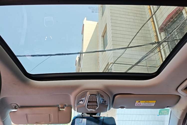 Used Wuling Asta 2022 2.0L DHT Electric-Speed Version