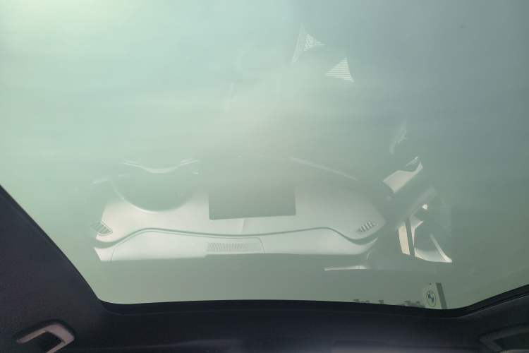 Used Volkswagen ID.UNYX 2024 Pro Long-Range Version Headliner